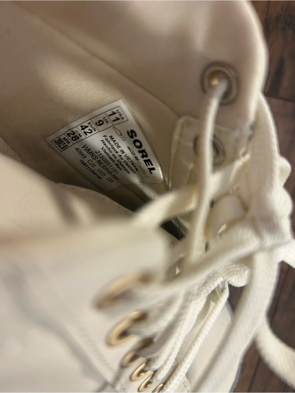 SOREL Women’s ONA Ave Low Sneakers Cream Leather Platform Gum Sole Size 11 - Picture 8 of 16